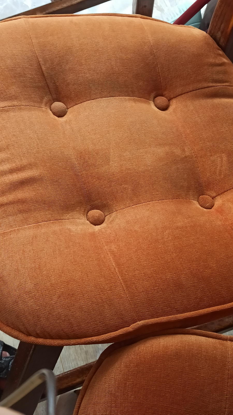 Хімчистка подушок для стільців (Новоселиця) After