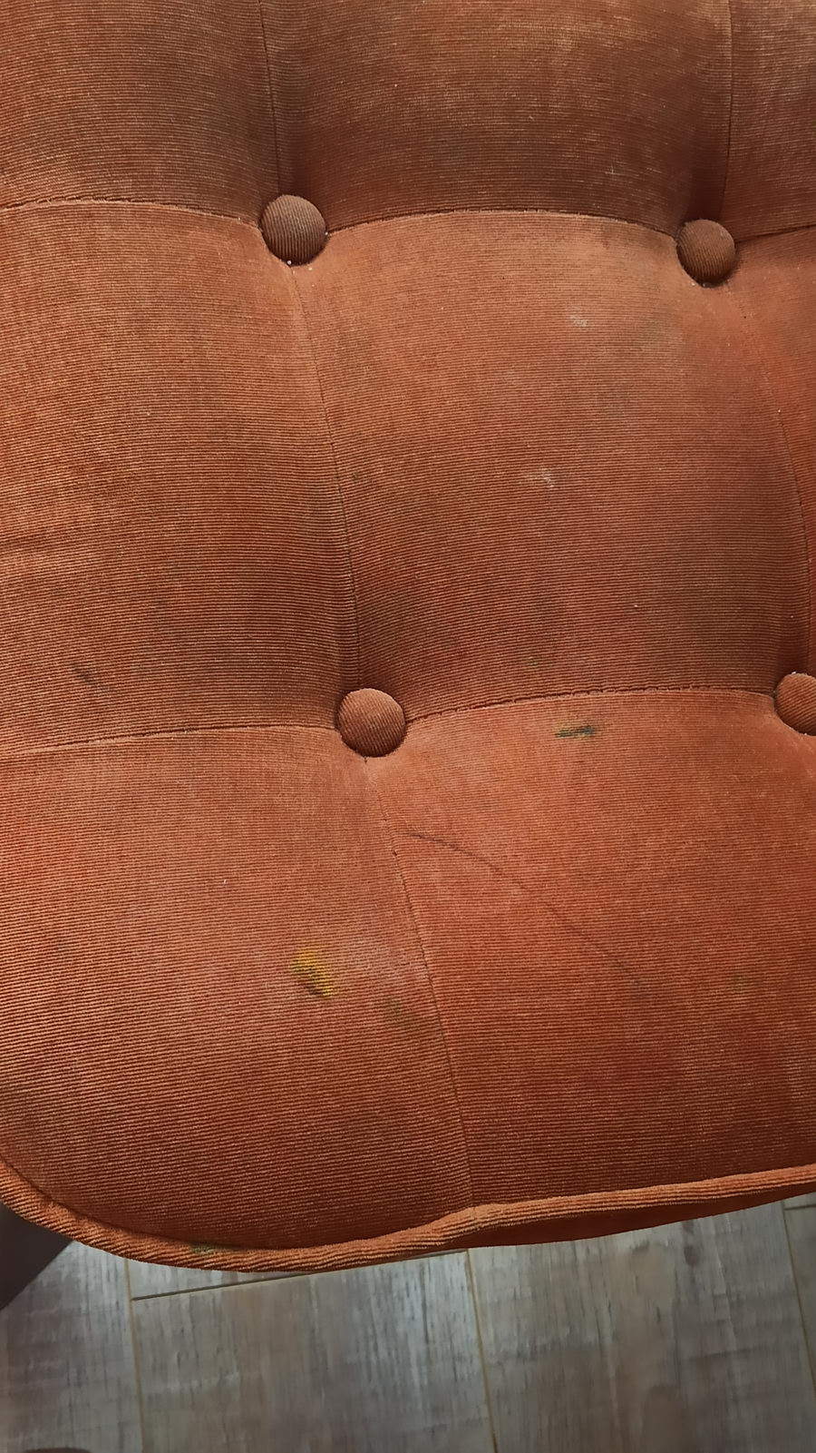 Хімчистка подушок для стільців (Новоселиця) Before